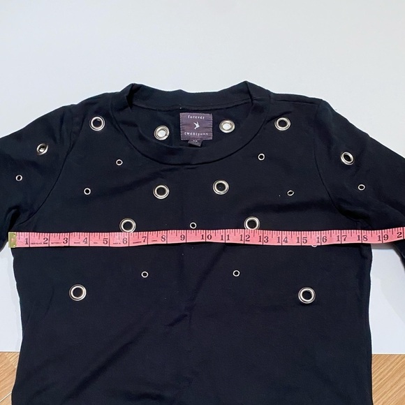 FOREVER 21 Sweater Size S - Picture 3 of 6